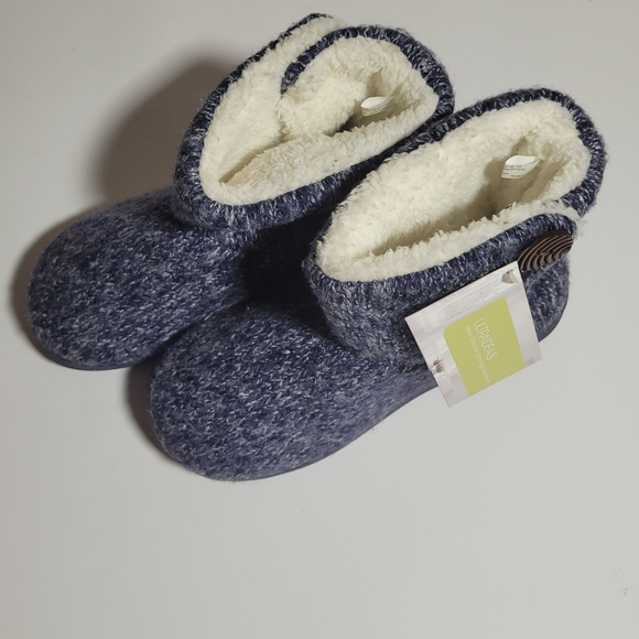 Size small 5/6. Bootie slippers with memory foam - Picture 11 of 11